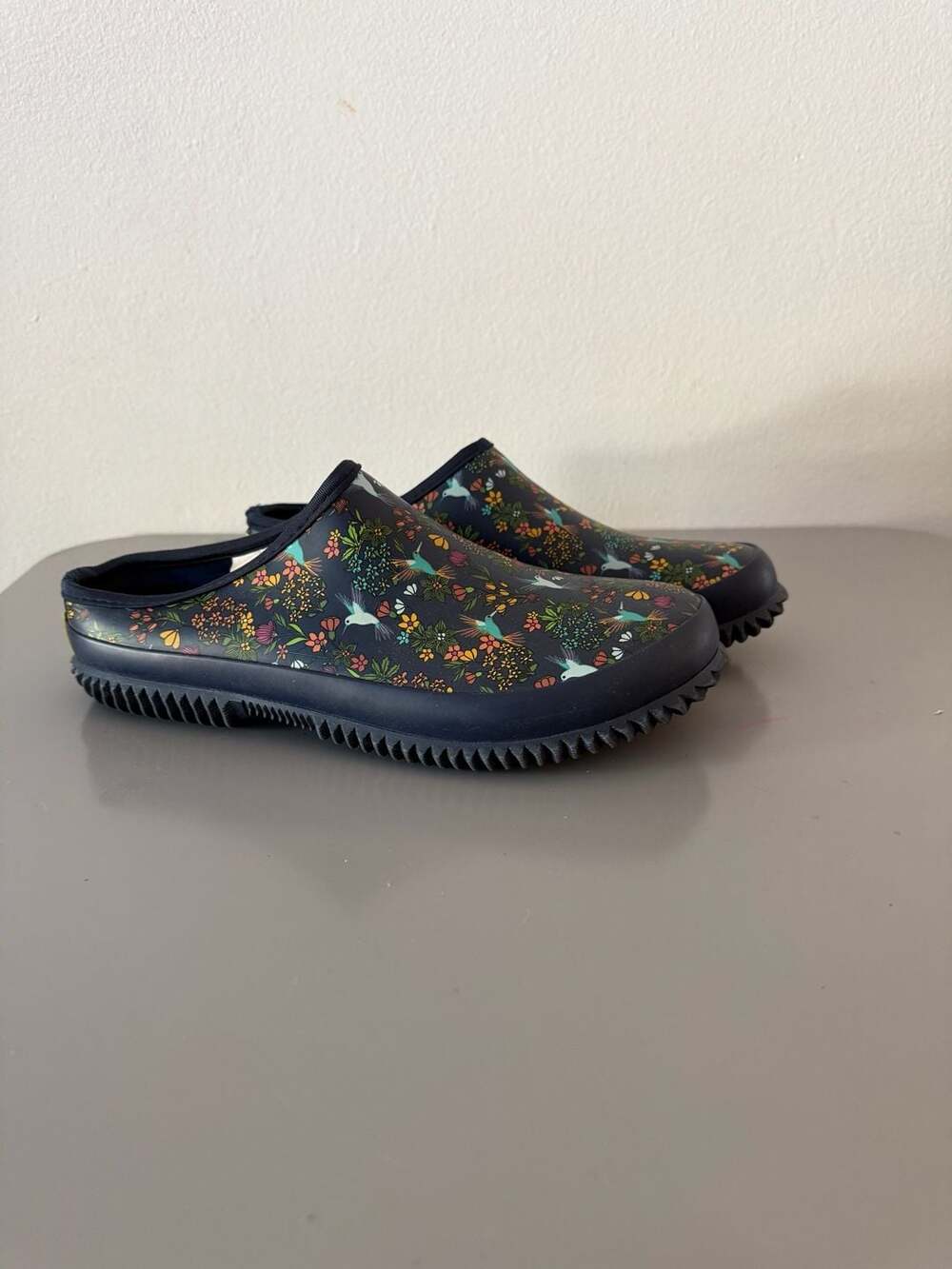 Western Chief Women's Garden Clog in Navy Hummingbird Print